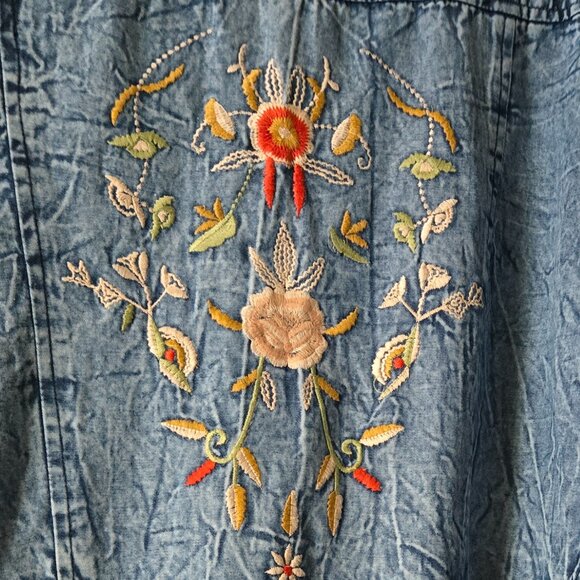 Nostalgia Denim Embroidered Top - Picture 9 of 14
